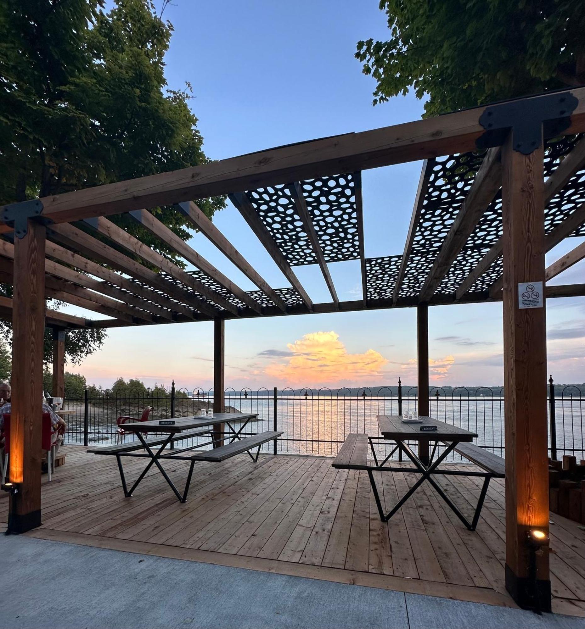 Goéliche hotel et appartement Saint-Laurent-de-l'ile d'Orleans Esterno foto