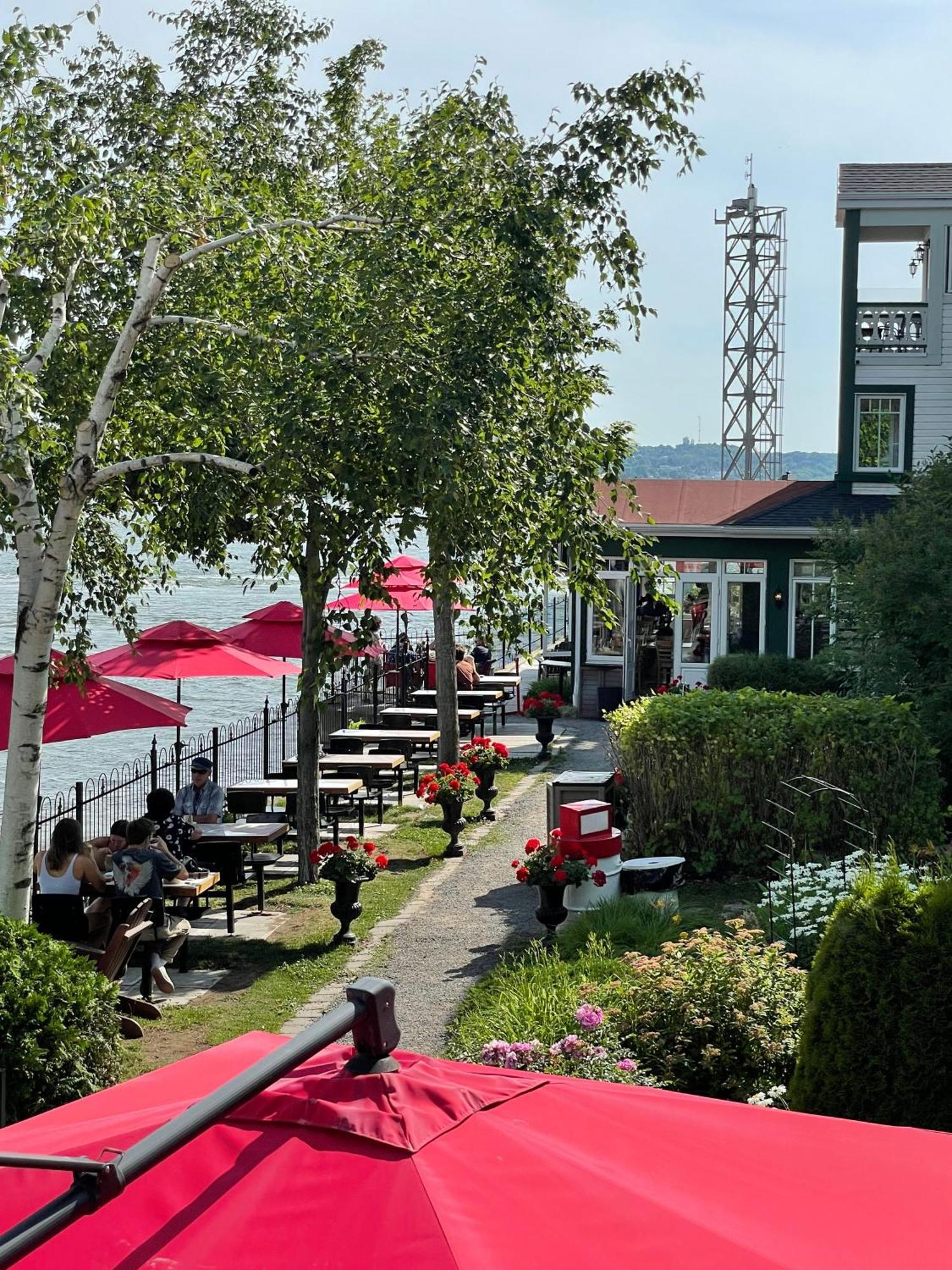 Goéliche hotel et appartement Saint-Laurent-de-l'ile d'Orleans Esterno foto